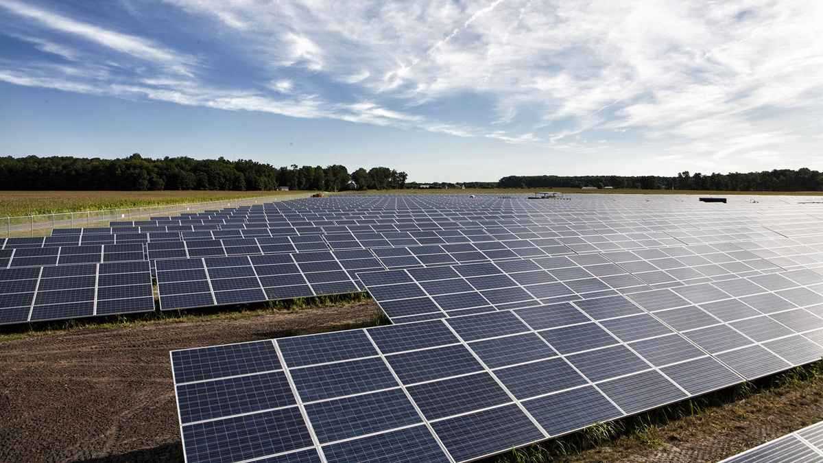 Mae'r diwydiant yn canolbwyntio ar gynhyrchu pŵer thermol solar